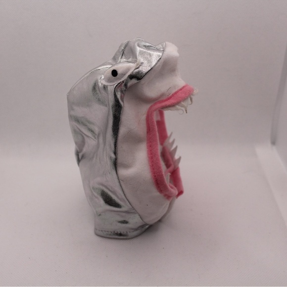 Small Animal or Cat Pink and Silver Shark Fin Hat - Picture 4 of 4
